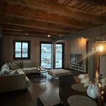 Апартаменты Amundoya Seaside *